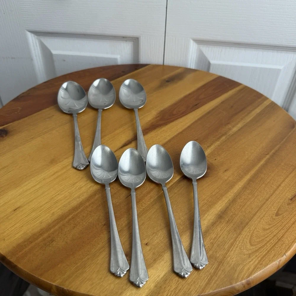 Oneida Community Juilliard Lot Of 22 Forks Spoons Knives Slotted Spoon Serving